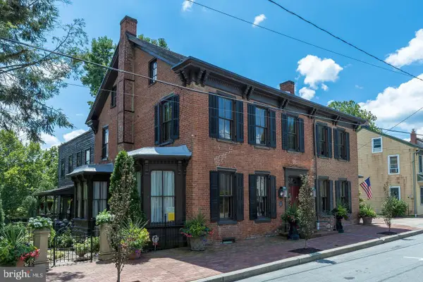 225 W Market St, MARIETTA, PA 17547