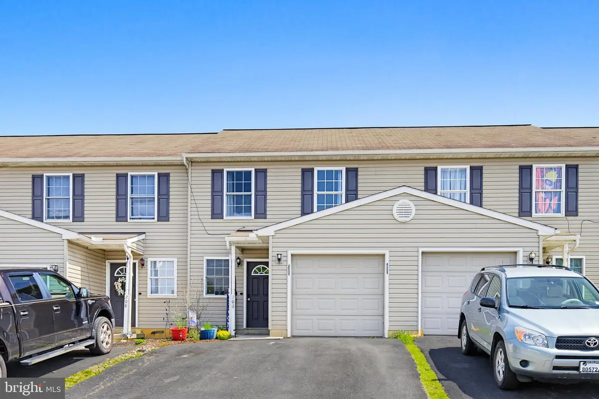 206 Red Cedar Ln, Marietta, PA 17547 - #1