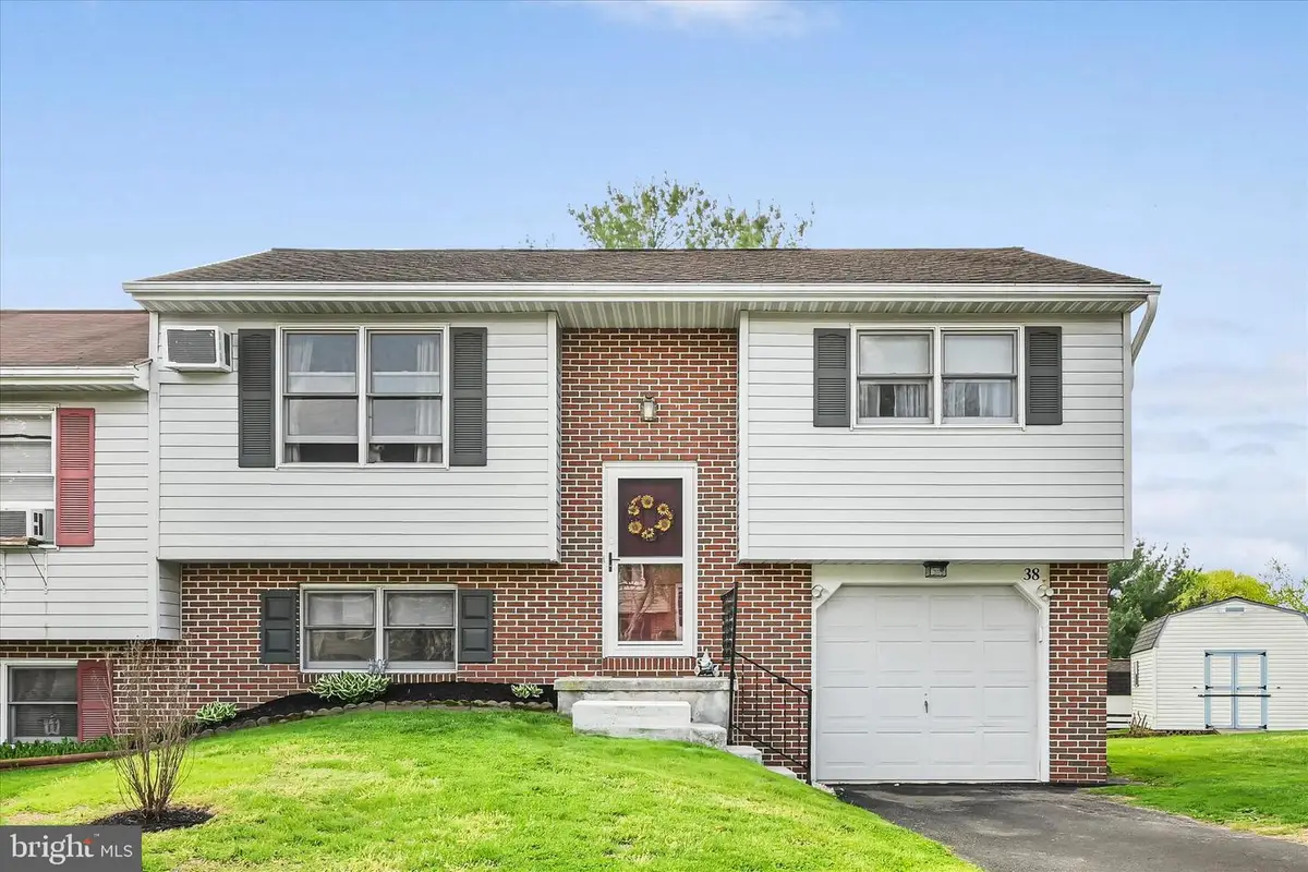 38 Pickford Dr, Lancaster, PA 17603 - #1