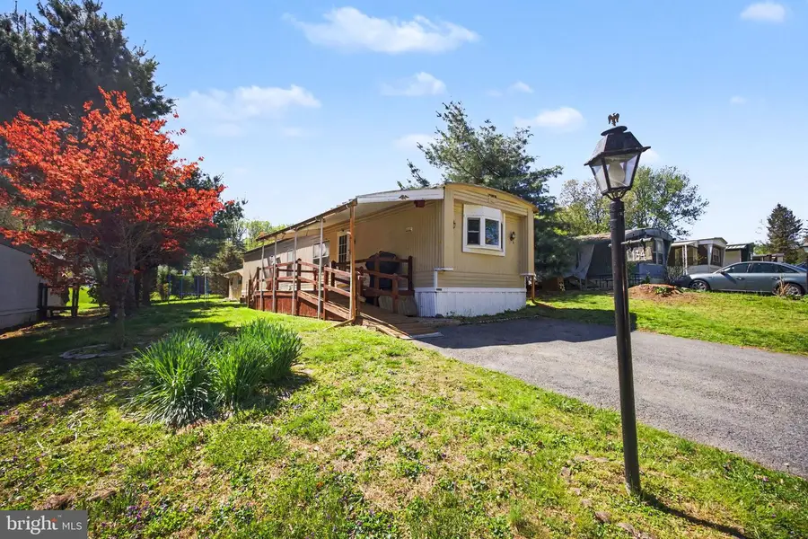 134 Locust Ln, New Providence, PA 17560 - #2