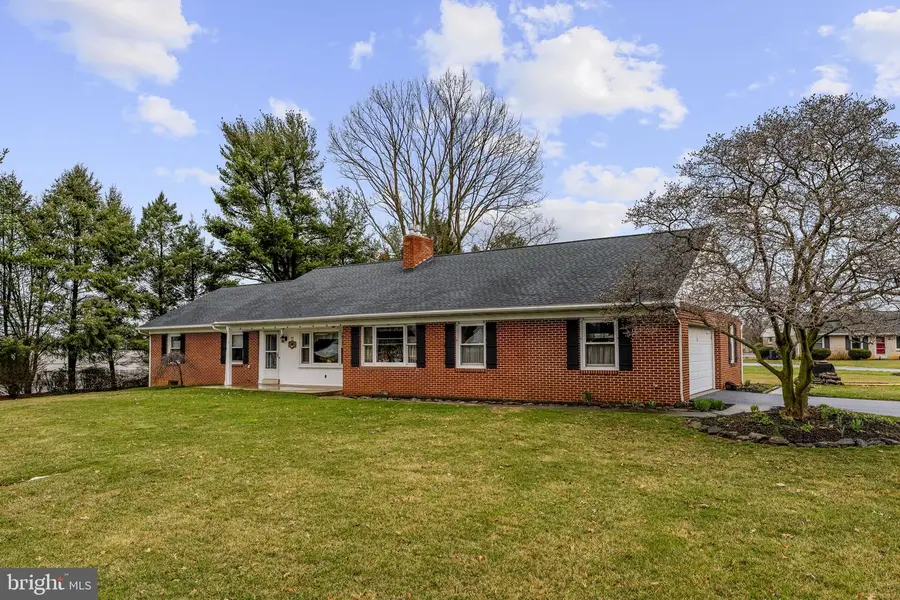 77 Glendale Dr, Lancaster, PA 17602 - #2