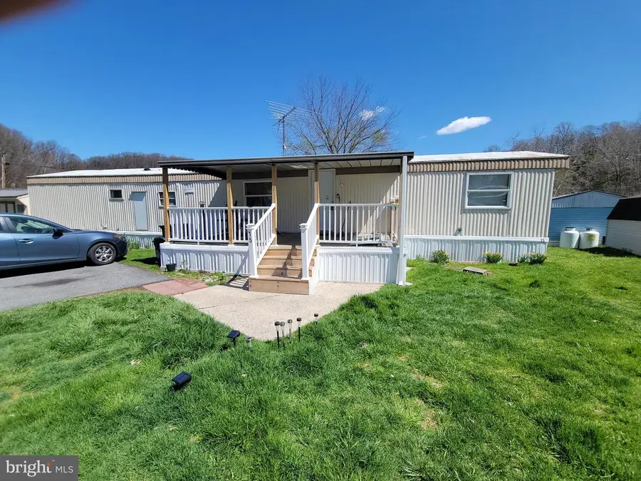 15 Parkview Dr, Willow Street, PA 17584 - #2