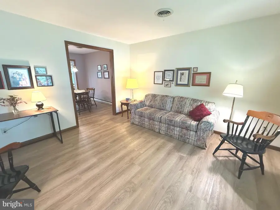 419 Hilltop Cir, Elizabethtown, PA 17022 - #2