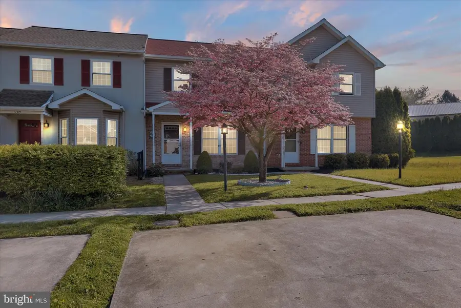 1107 Hampden Dr, Strasburg, PA 17579 - #2