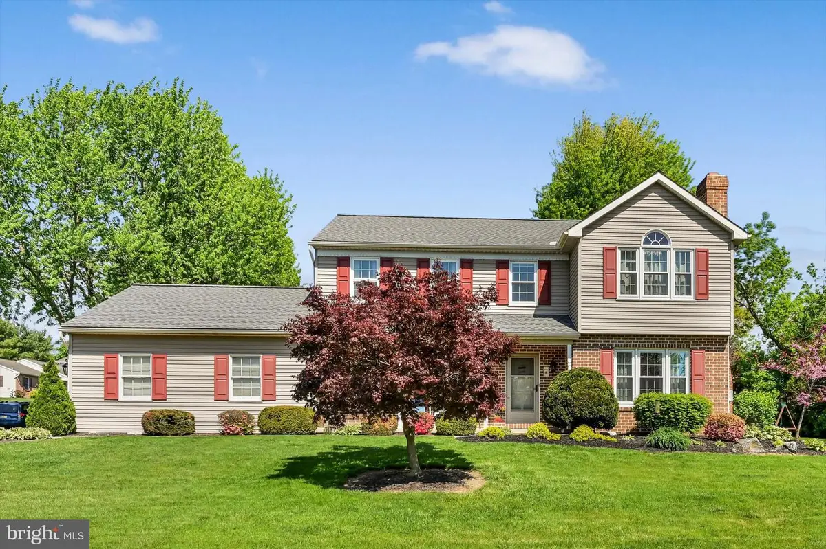 30 Edgewood Dr, Lititz, PA 17543 - #1