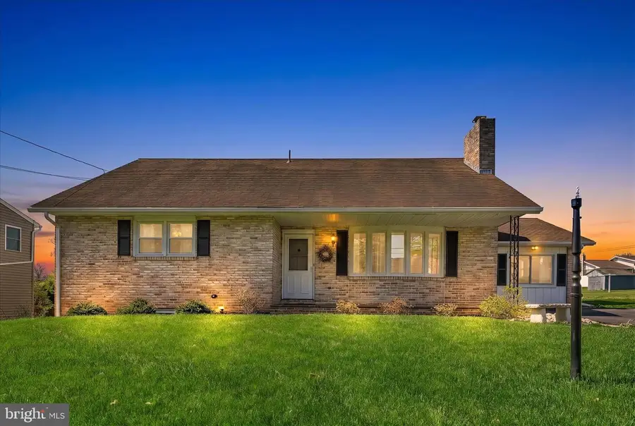 25 Frederick Ave, Denver, PA 17517 - #2