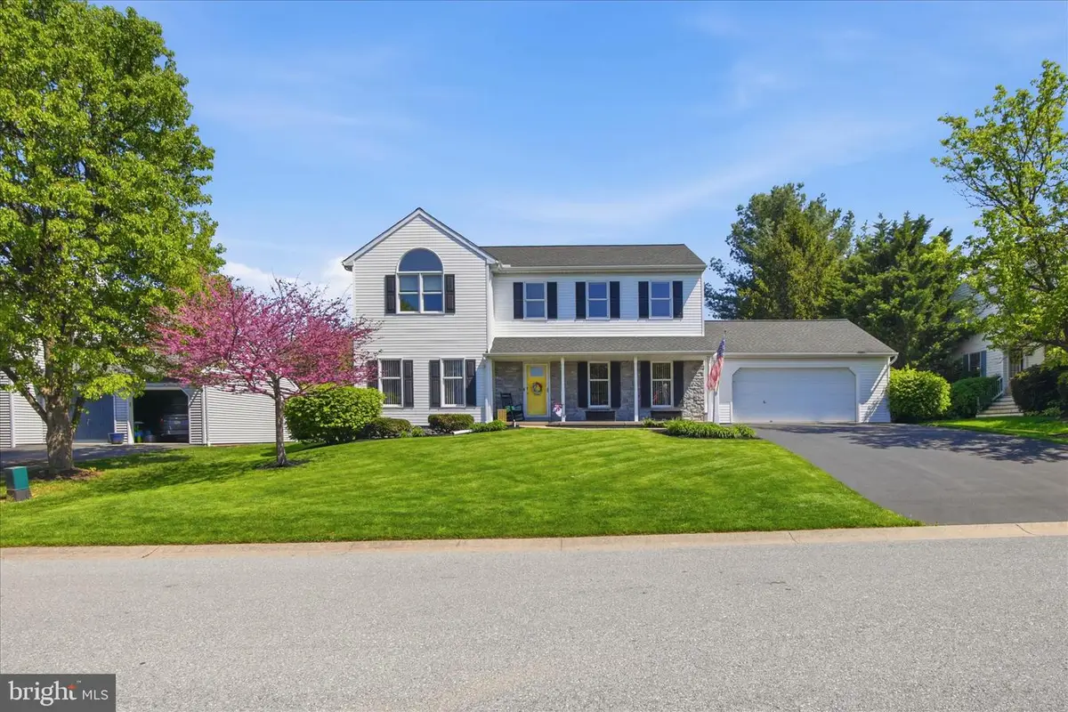 725 Oxford Rd, Lancaster, PA 17601 - #1