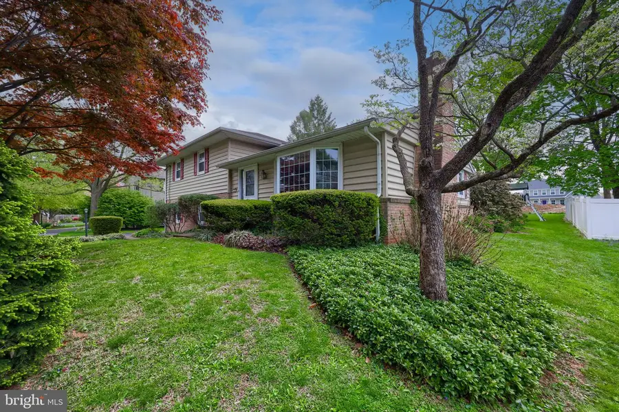 33 Woodland Ave, Lititz, PA 17543 - #2