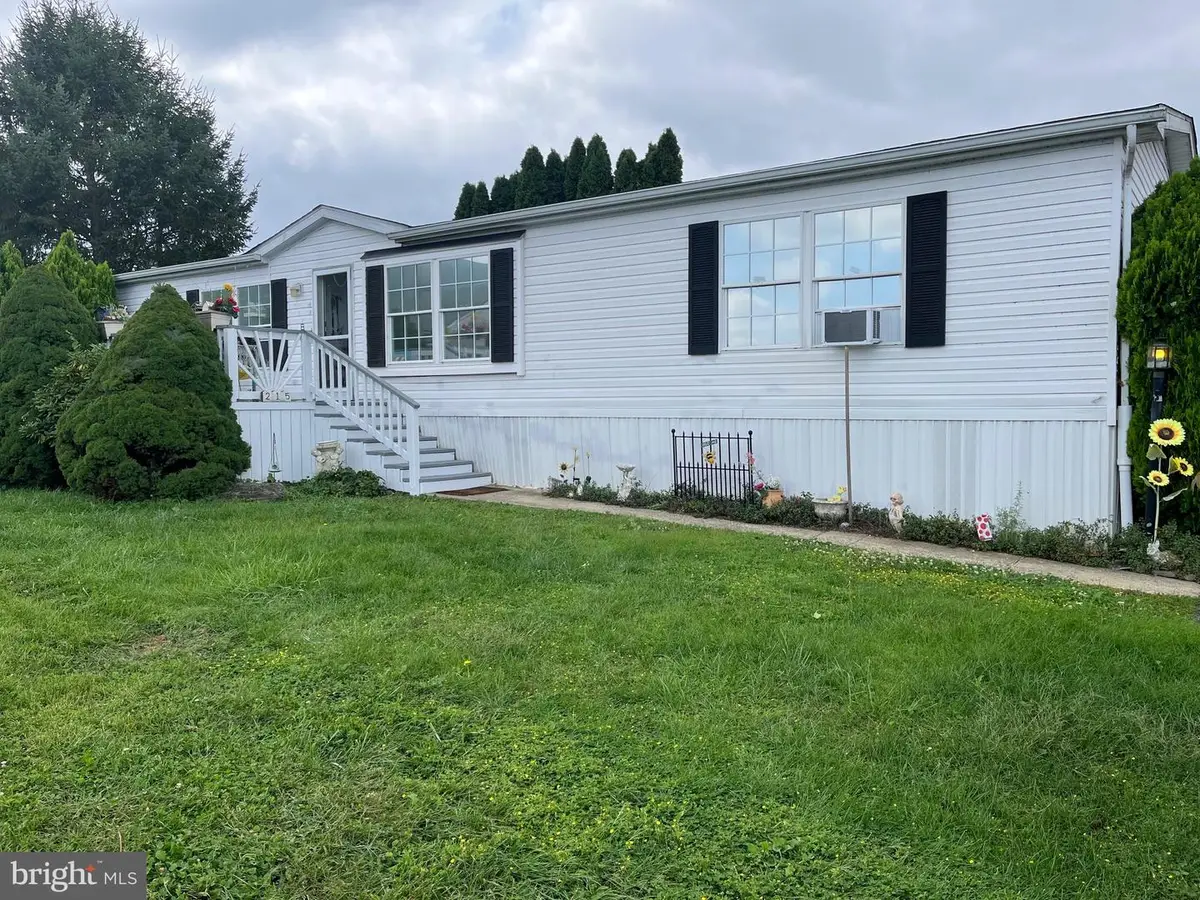 215 Longwood Ct W, Lancaster, PA 17603 - #1