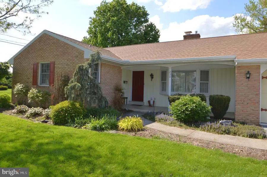 230 Adele Ave, Manheim, PA 17545 - #2