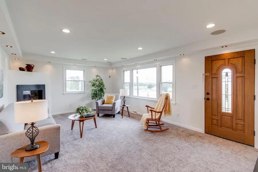 412 S Reamstown Rd, Ephrata, PA 17522 - #2
