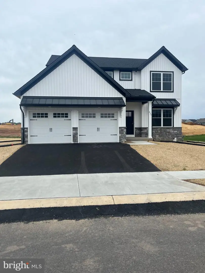 227 Randolph Dr, Elizabethtown, PA 17022 - #1