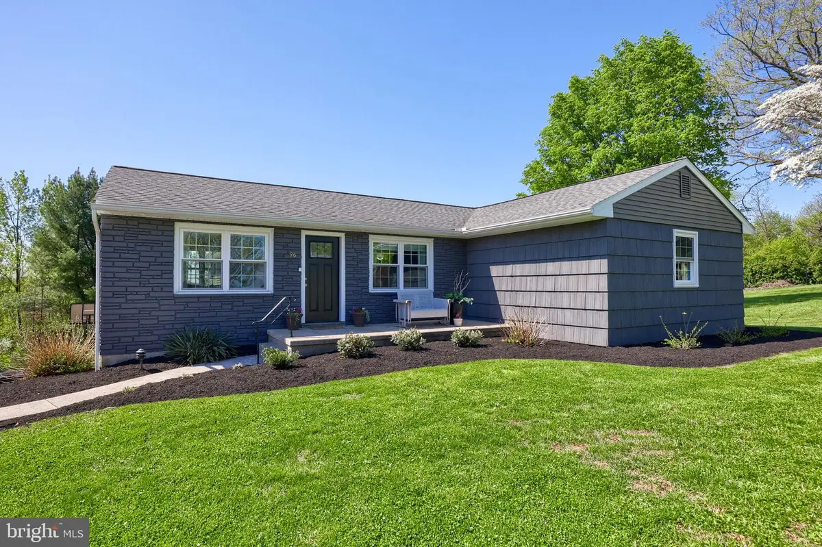96 W Main St, Brownstown, PA 17508 - #1