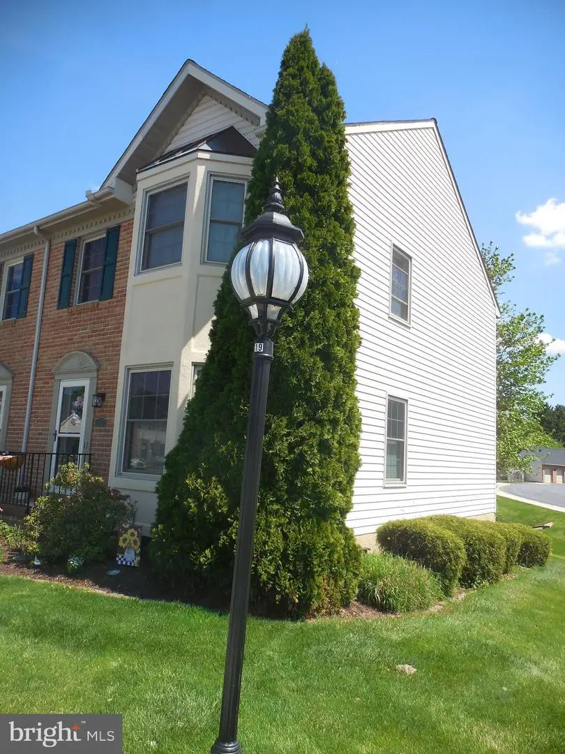 525 Cobblestone Ln, Lancaster, PA 17601 - #2