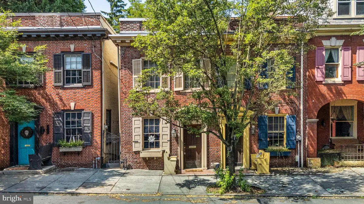 347 E Orange St, Lancaster, PA 17602 - #1