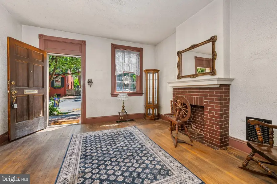 347 E Orange St, Lancaster, PA 17602 - #3