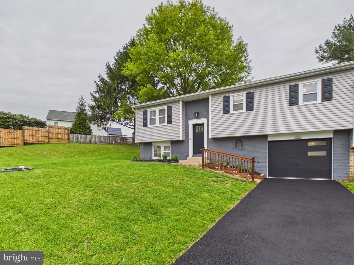 214 Brewster Dr, Lancaster, PA 17603 - #1