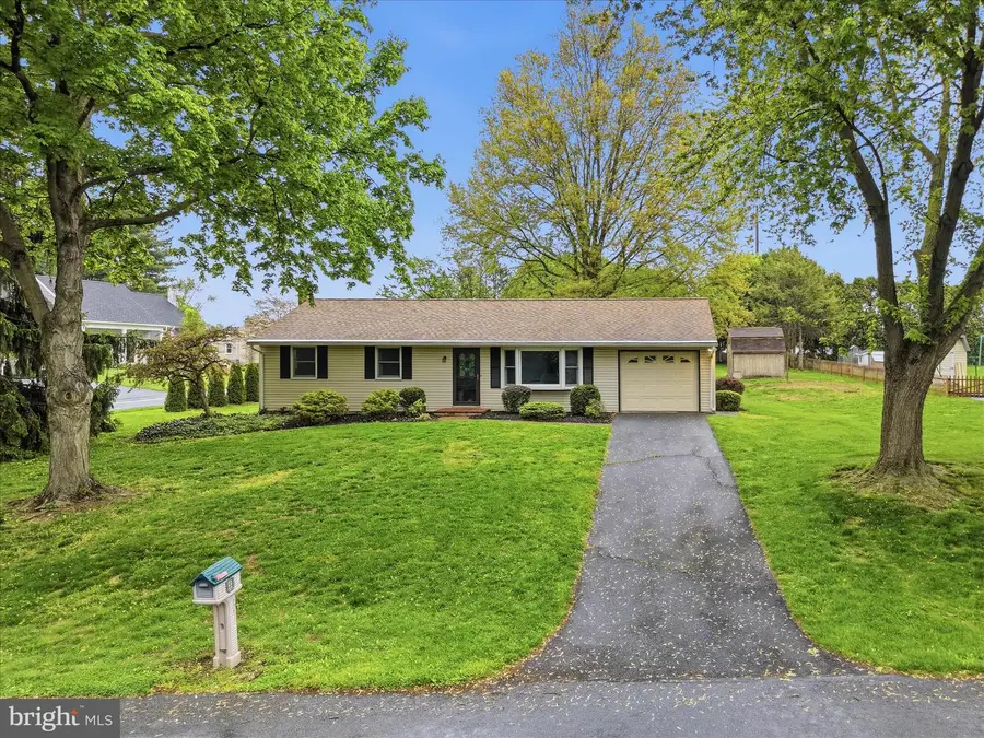 947 Hill St, Manheim, PA 17545 - #2