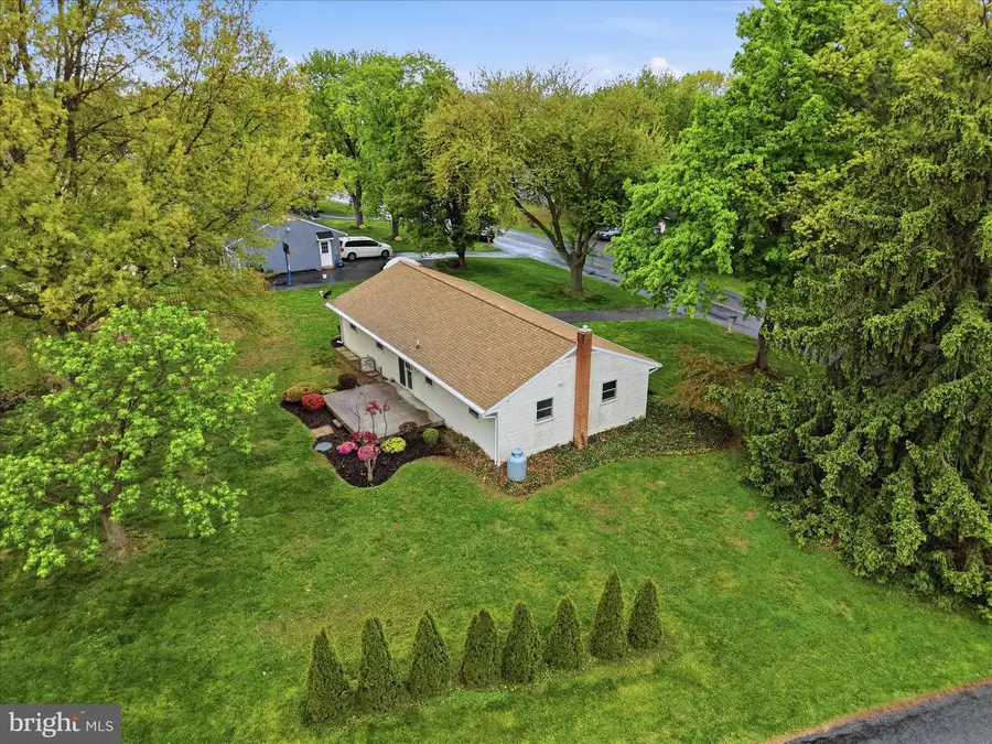 947 Hill St, Manheim, PA 17545 - #3