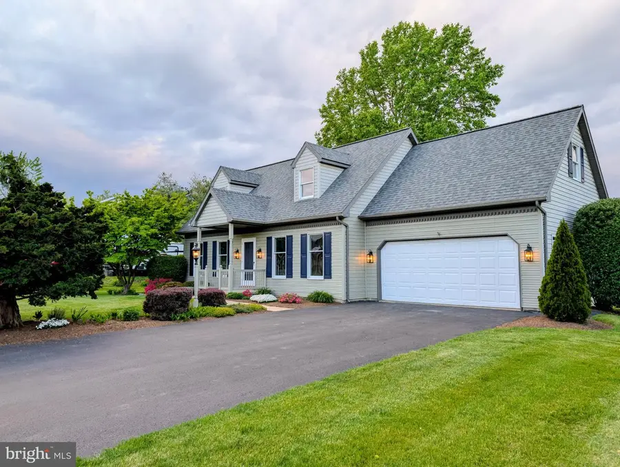 706 Rosemont Dr, Lititz, PA 17543 - #2