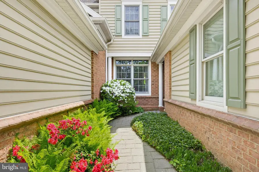 634 Northfield Rd, Lititz, PA 17543 - #2