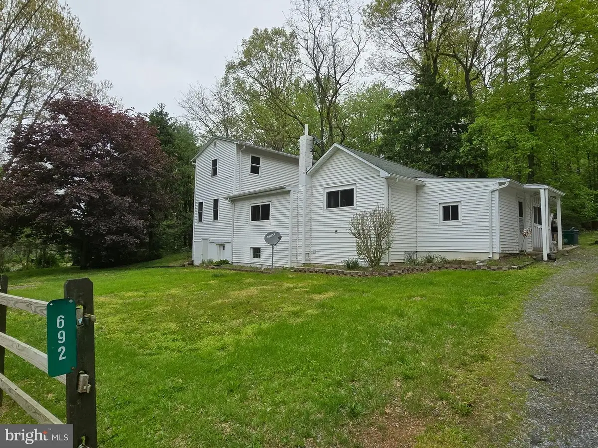 692 Cassell Rd, Elizabethtown, PA 17022 - #1