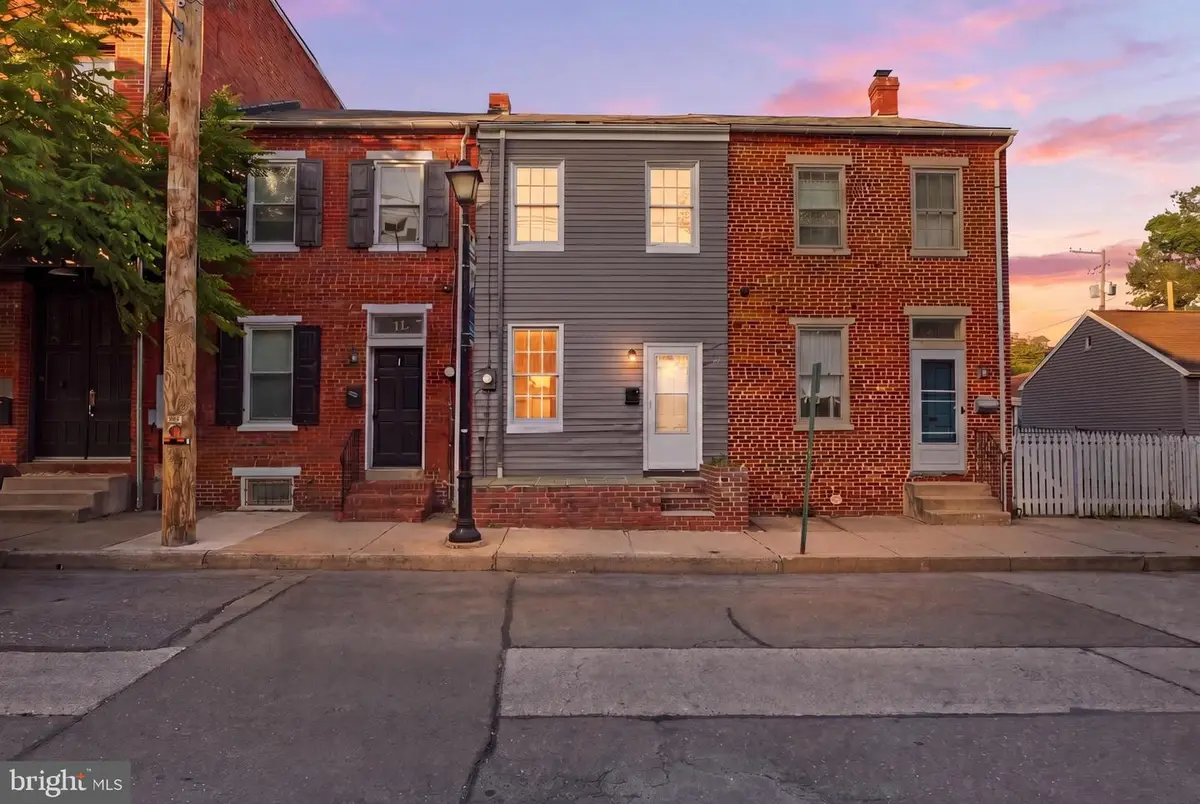 13 S 2nd St, Columbia, PA 17512 - #1