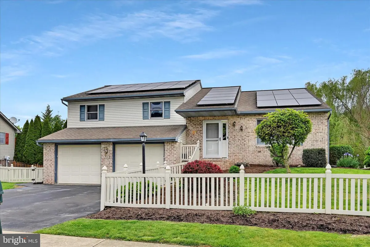 205 Roosevelt Cir, Ephrata, PA 17522 - #1