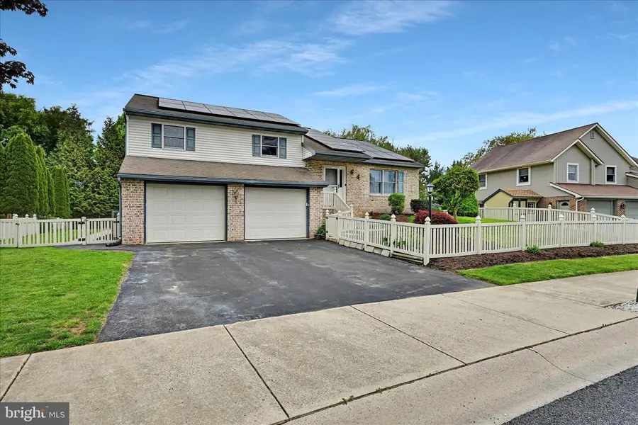 205 Roosevelt Cir, Ephrata, PA 17522 - #2