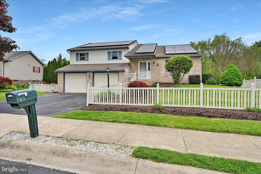 205 Roosevelt Cir, Ephrata, PA 17522 - #3