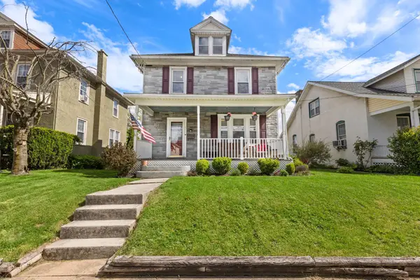 250 E Jackson St, NEW HOLLAND, PA 17557