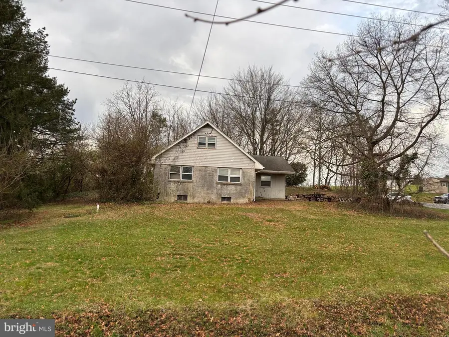 39 Hossler Rd, Manheim, PA 17545 - #3