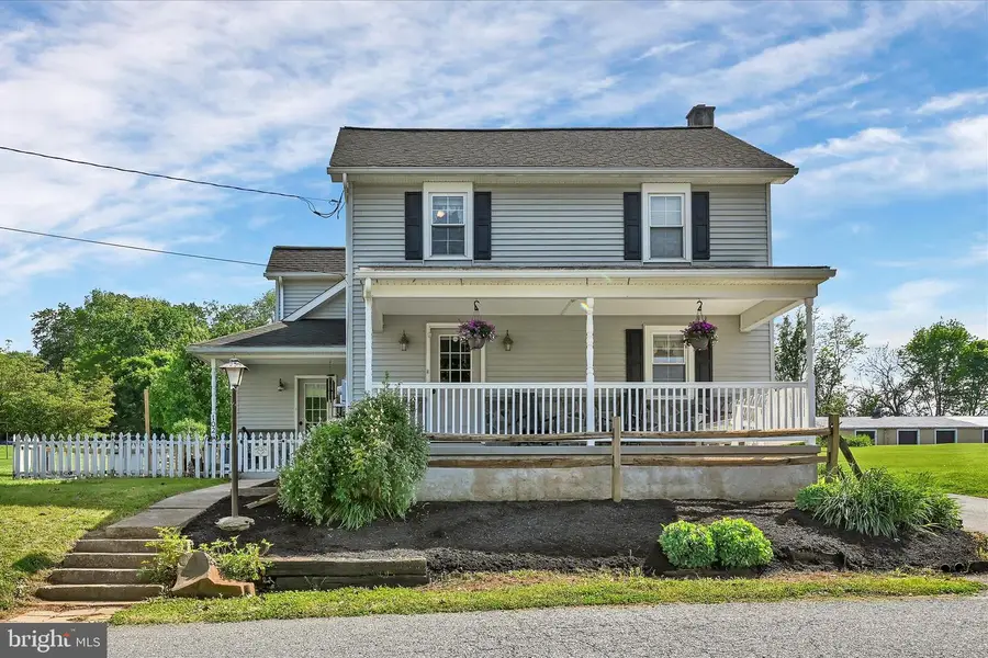 102 Shumaker Rd, Bainbridge, PA 17502 - #3
