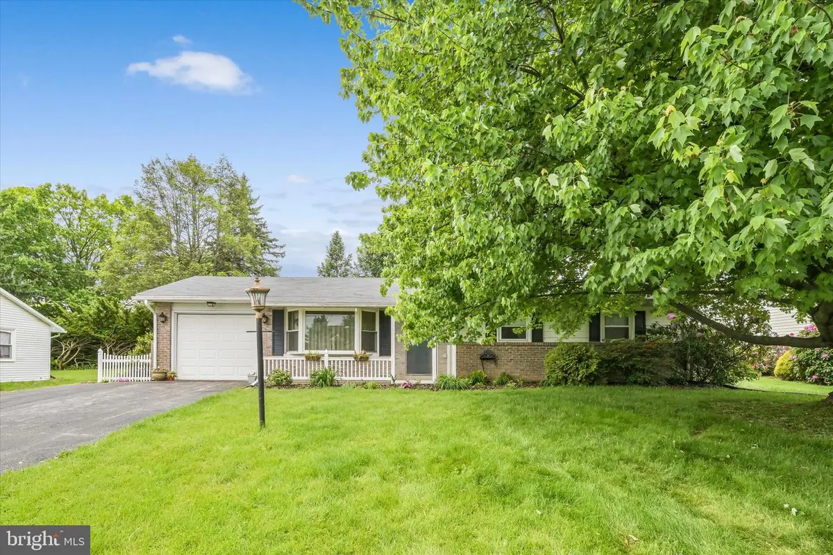 334 E Oregon Rd, Lititz, PA 17543 - #1