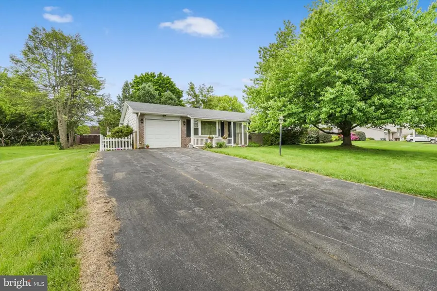 334 E Oregon Rd, Lititz, PA 17543 - #3