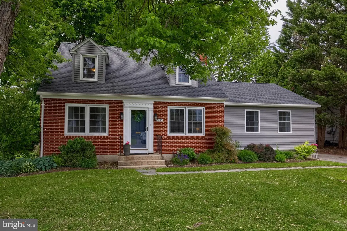 2033 Manor Ridge Dr, Lancaster, PA 17603 - #1