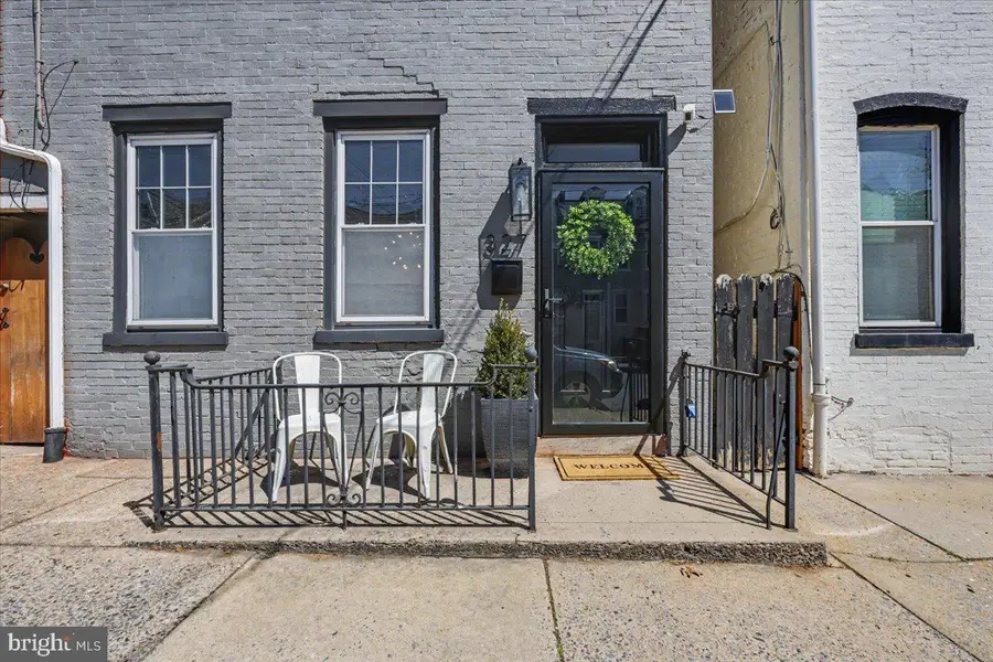 327 E Chestnut St, Lancaster, PA 17602 - #3