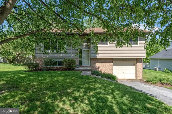 3807 Hillcrest Dr, COLUMBIA, PA 17512