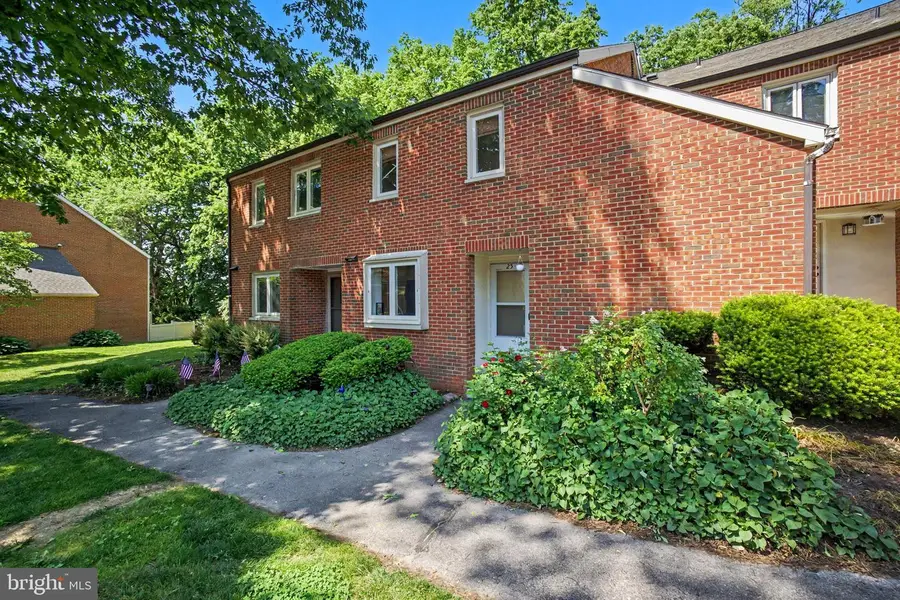 25 Beechtree Ln, Mountville, PA 17554 - #2