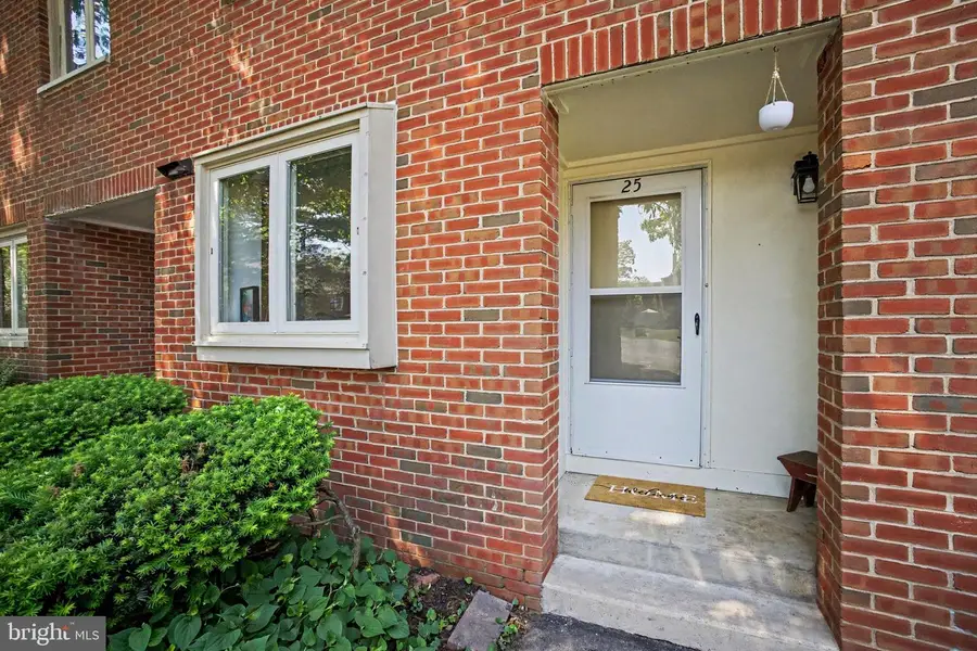 25 Beechtree Ln, Mountville, PA 17554 - #3