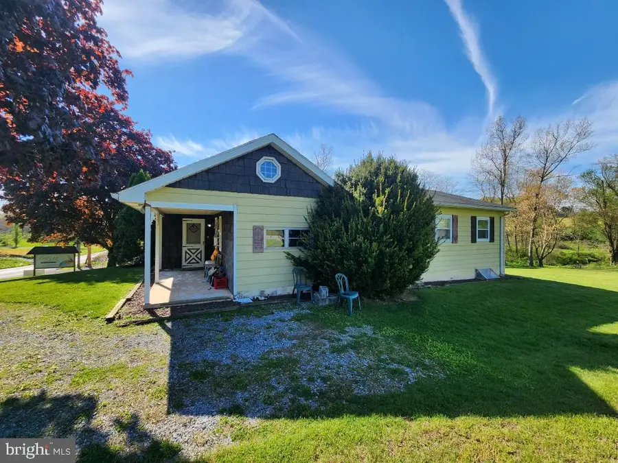 1692 Gish Rd, Manheim, PA 17545 - #3