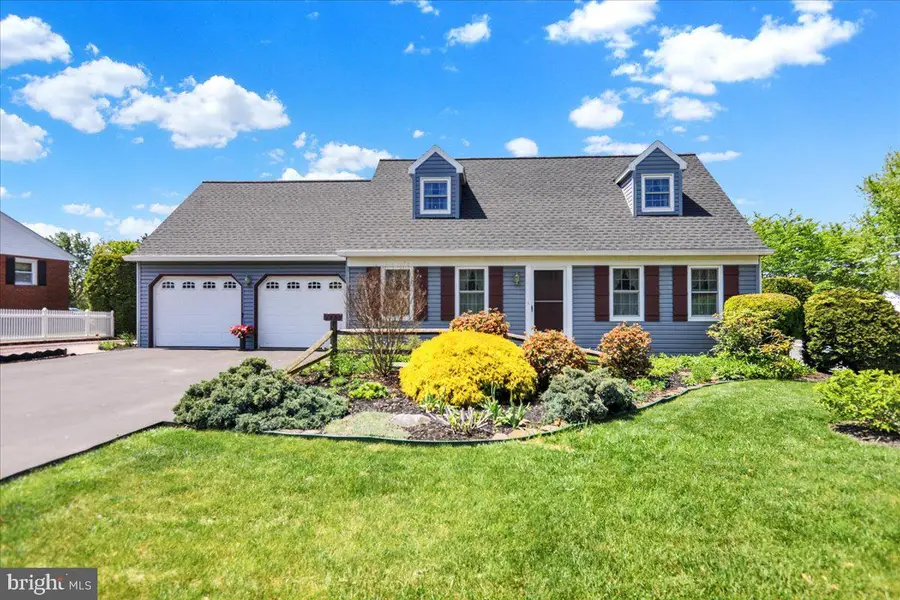2487 Ellendale Dr, Lancaster, PA 17602 - #2
