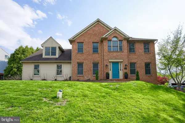 354 W Charlotte St, MILLERSVILLE, PA 17551