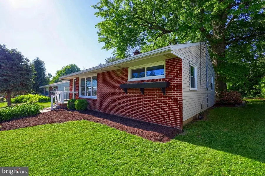404 E New St, Mountville, PA 17554 - #3