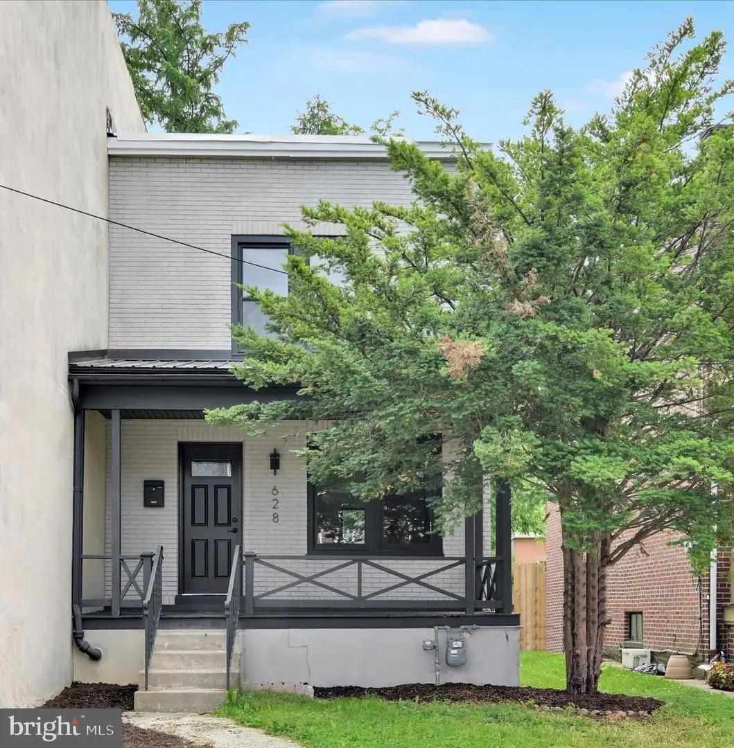 628 4th St, Lancaster, PA 17603 - #1