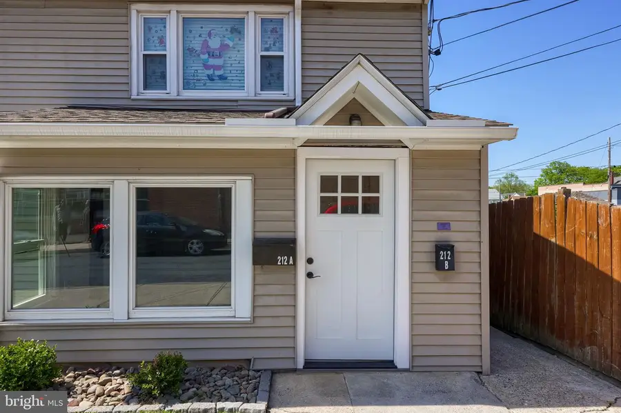 212-214 Cherry St, Ephrata, PA 17522 - #3