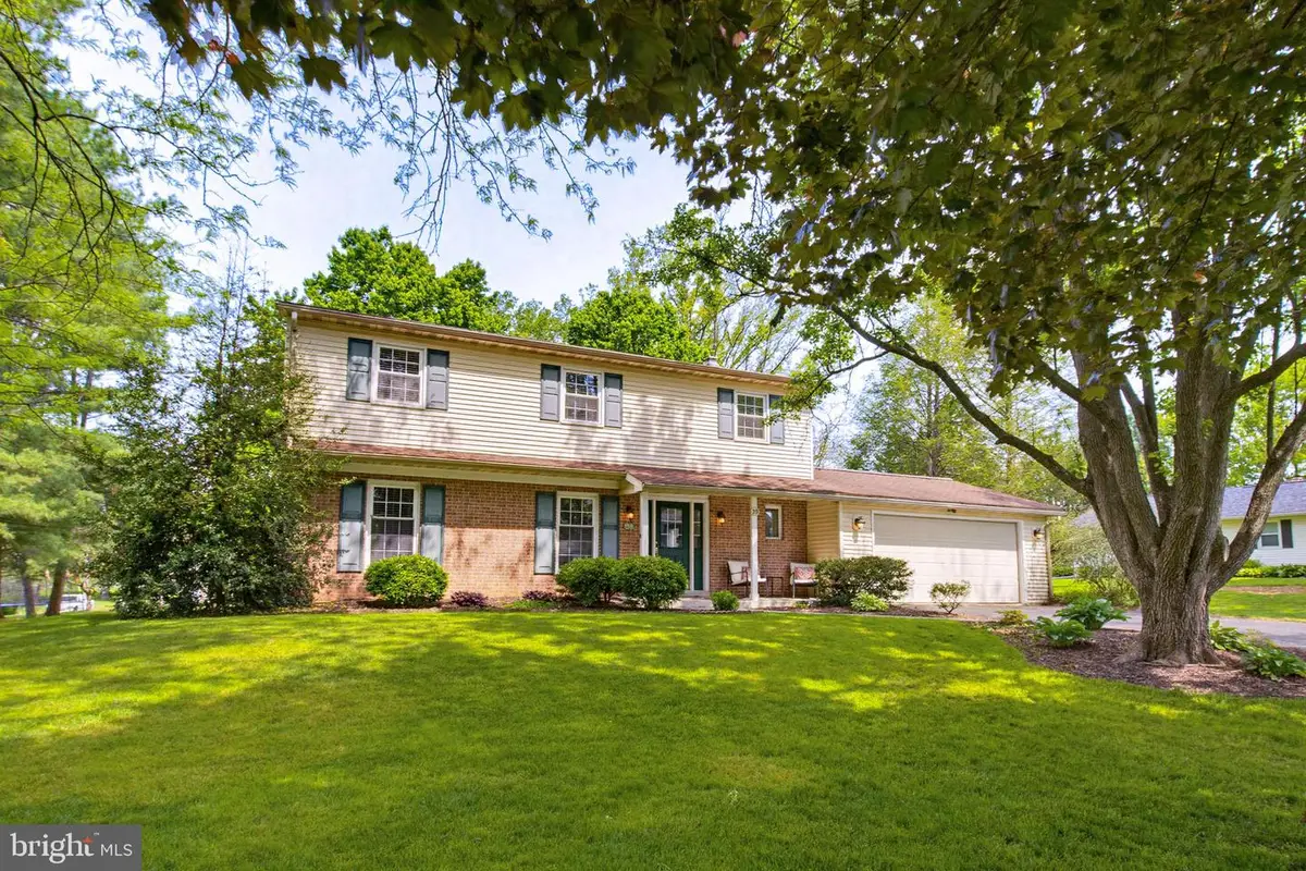 35 Pinewood Ave, Lititz, PA 17543 - #1