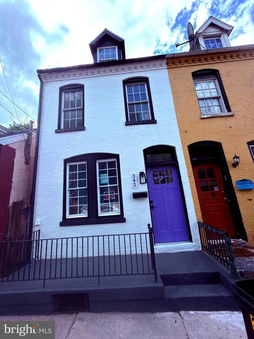 342 Beaver St, Lancaster, PA 17603 - #1