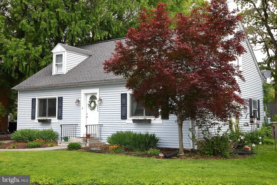 245 Elizabeth St, Landisville, PA 17538 - #2