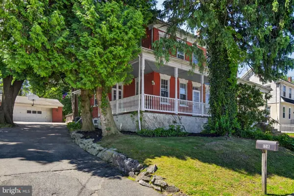 138 E New St, MOUNTVILLE, PA 17554